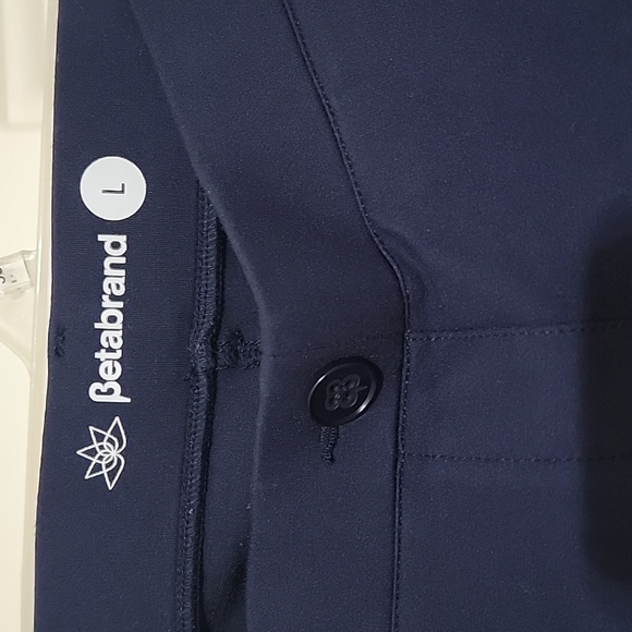 Betabrand Navy Capri pants Large pull-on with belt loops w/faux back pockets - Picture 2 of 4